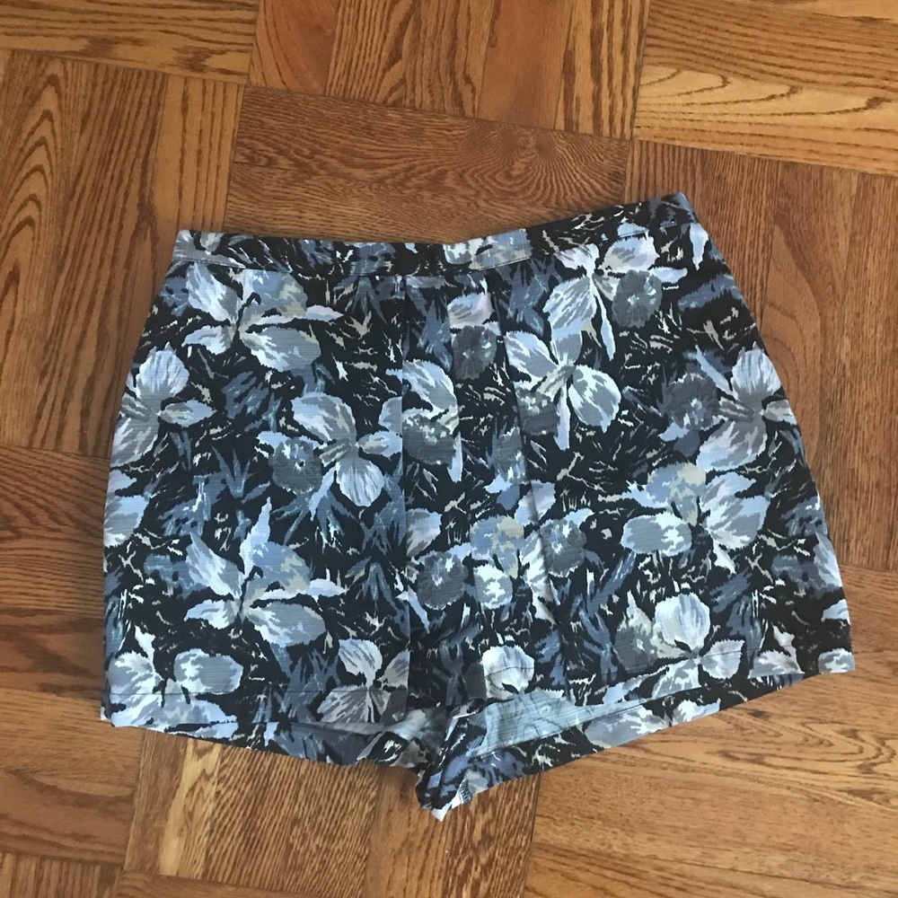 Top shop shorts with flap